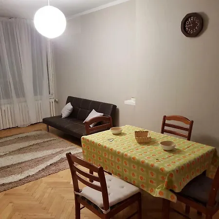 Artistic In Sofia's Center Appartement *