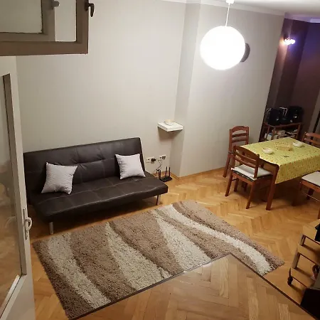 Artistic In Sofia's Center Lägenhet